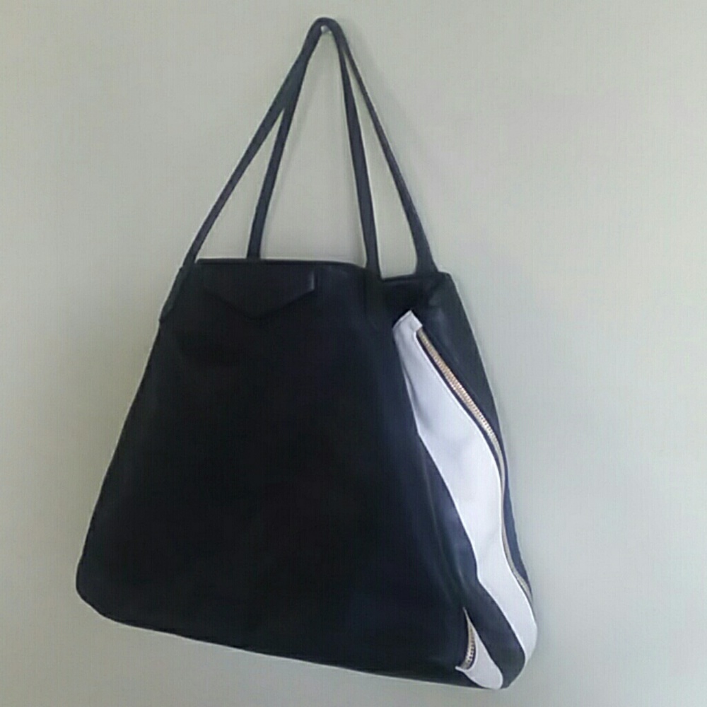 Miss Unique handbag